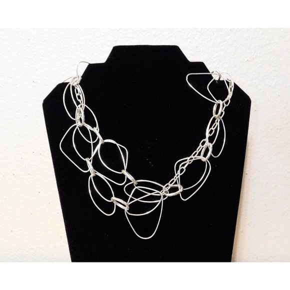 Premier Designs Silver Splash Necklace 40" Lightweight Antique Silver Matte - Picture 4 of 7